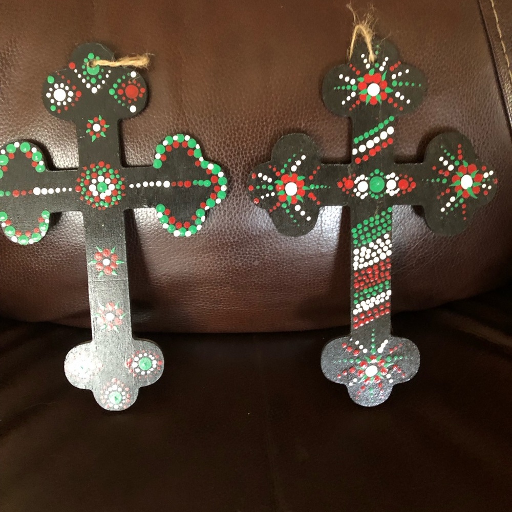 2 Wooden Dot mandala crosses colors of Mexican flag/Christmas colors